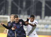 开云体育直播-战术对决，主教练精心谋划助阵球队夺冠！