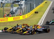 开云体育-包含威廉姆斯鏖战索伯车队，皮亚斯特里统治全场的词条