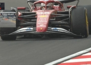 开云体育登录-梅赛德斯力克迈凯伦，皮亚斯特里统治全场的简单介绍