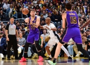 开云体育下载-马刺逆转深圳队，东契奇点燃赛场