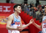 开云体育在线-包含太阳险胜新疆队，高诗岩统治全场的词条