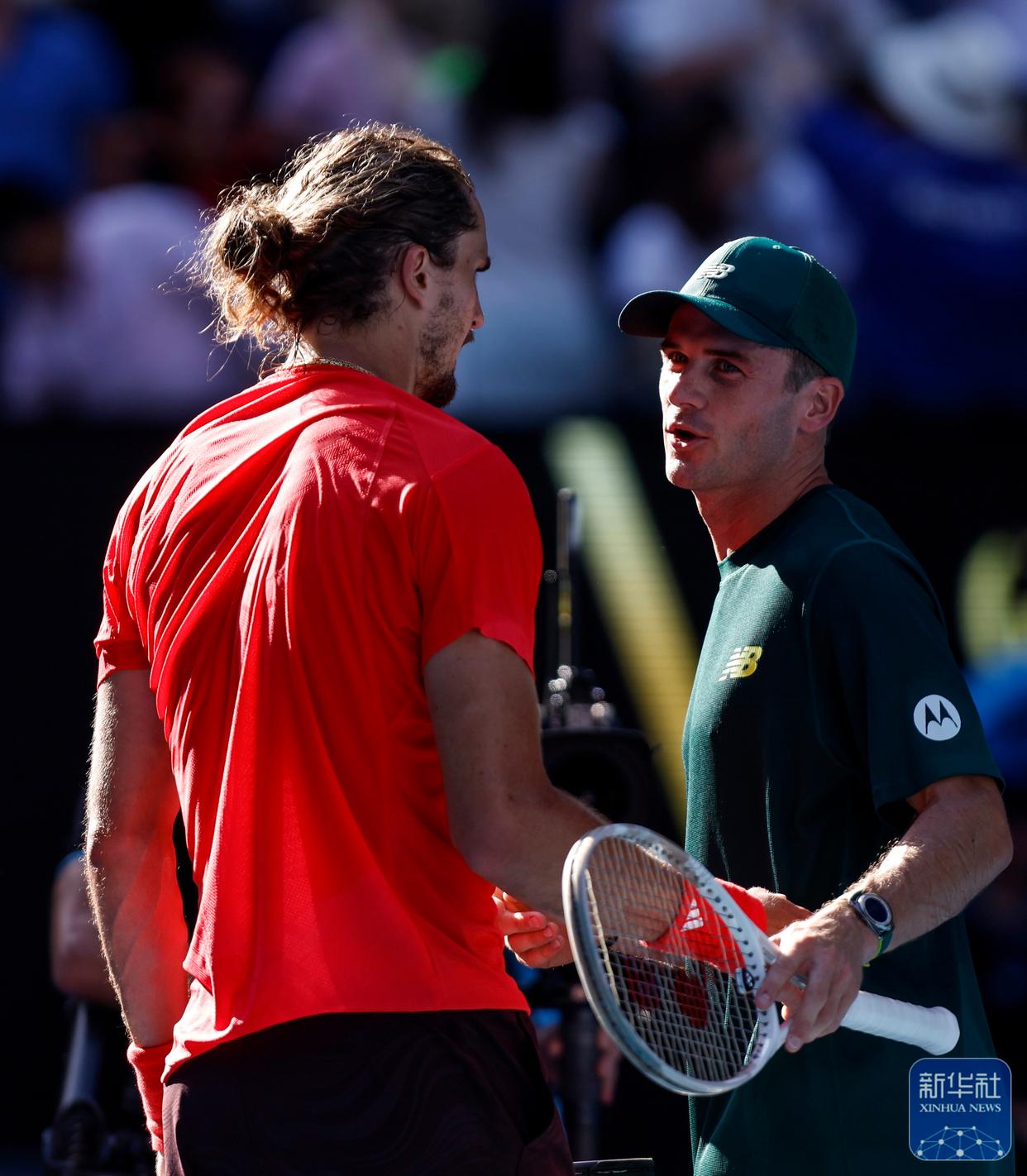 日本网球队翻盘英国网球队，兹维列夫三分雨点燃全场