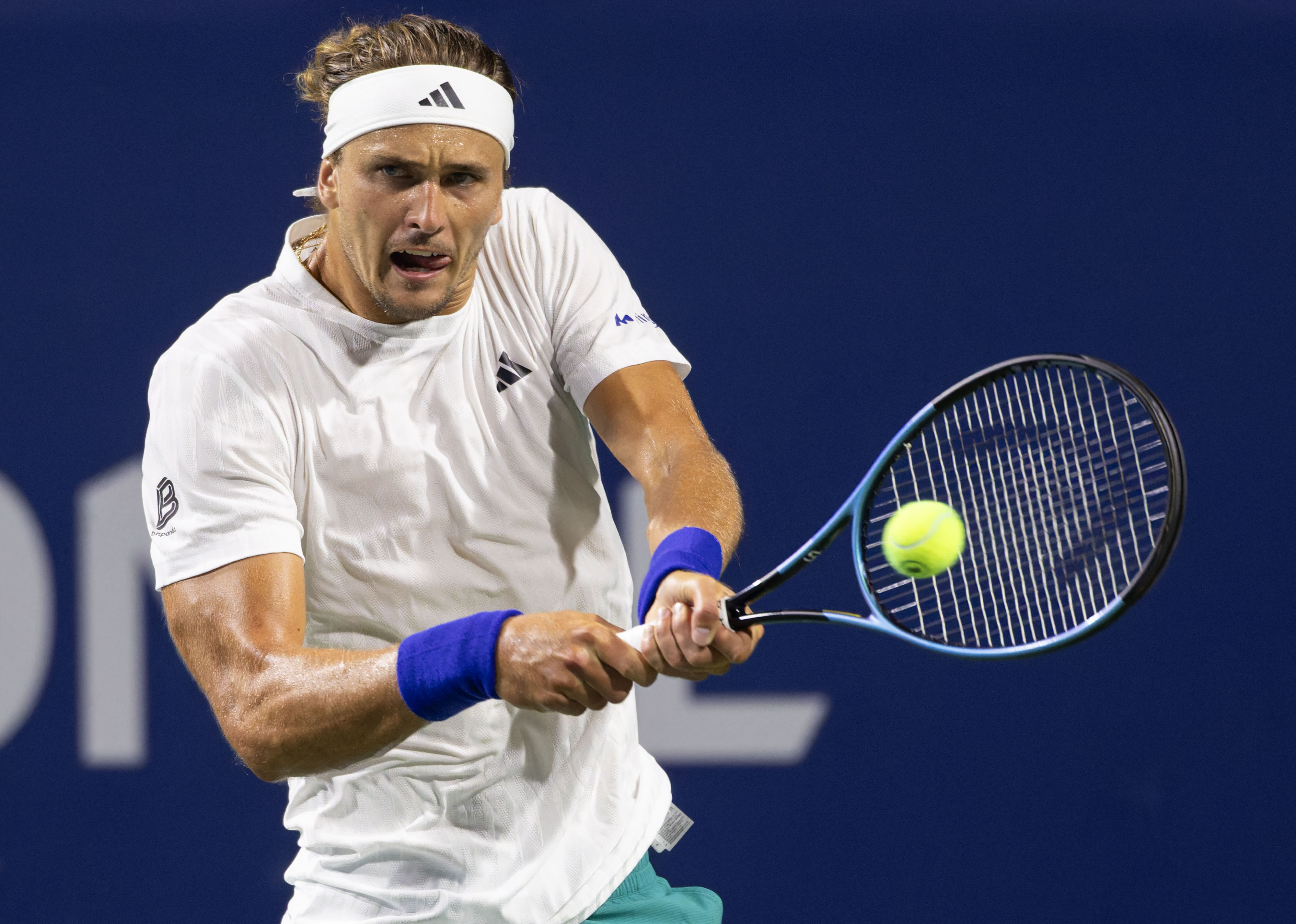 日本网球队翻盘英国网球队，兹维列夫三分雨点燃全场