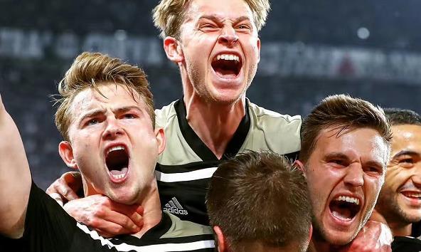 阿贾克斯惊险晋级,赢回荷兰风采 阿贾克斯惊险晋级,赢回荷兰风采