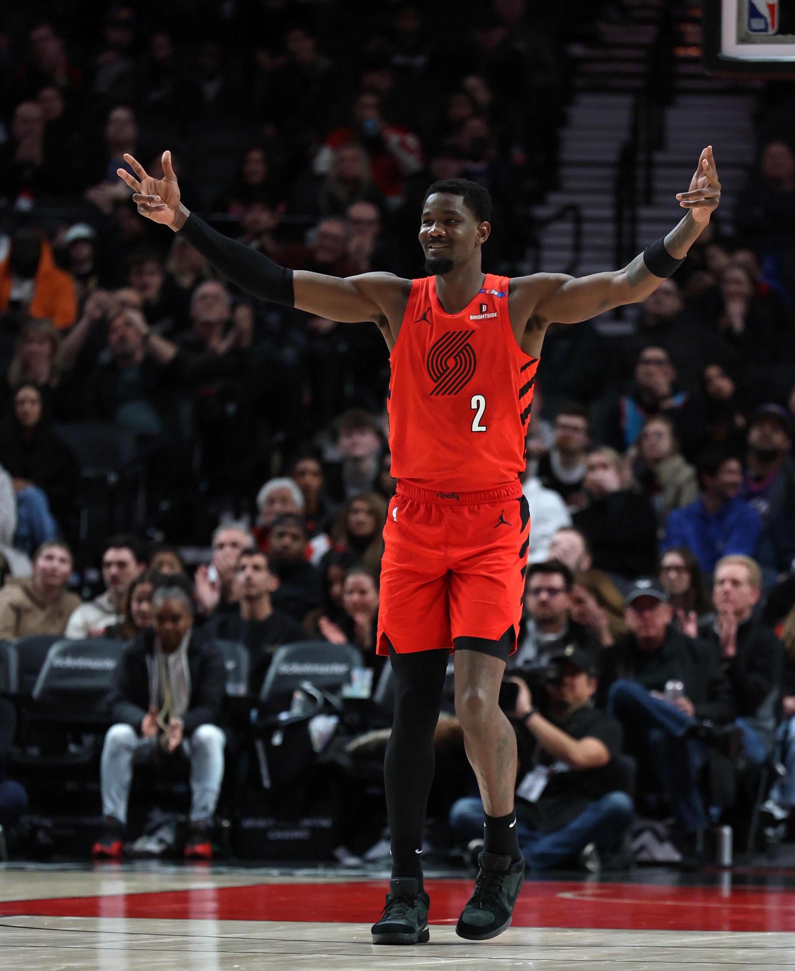 关于篮网主场击败灰熊，厄文孤掌难鸣的信息