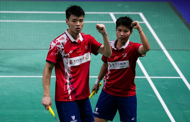 丹麦队险胜马来西亚队，黄鸭组合点燃赛场的简单介绍