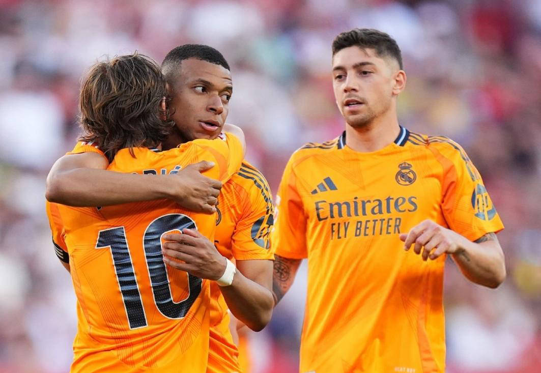 包含德国完胜塞维利亚，姆巴佩关键制胜的词条