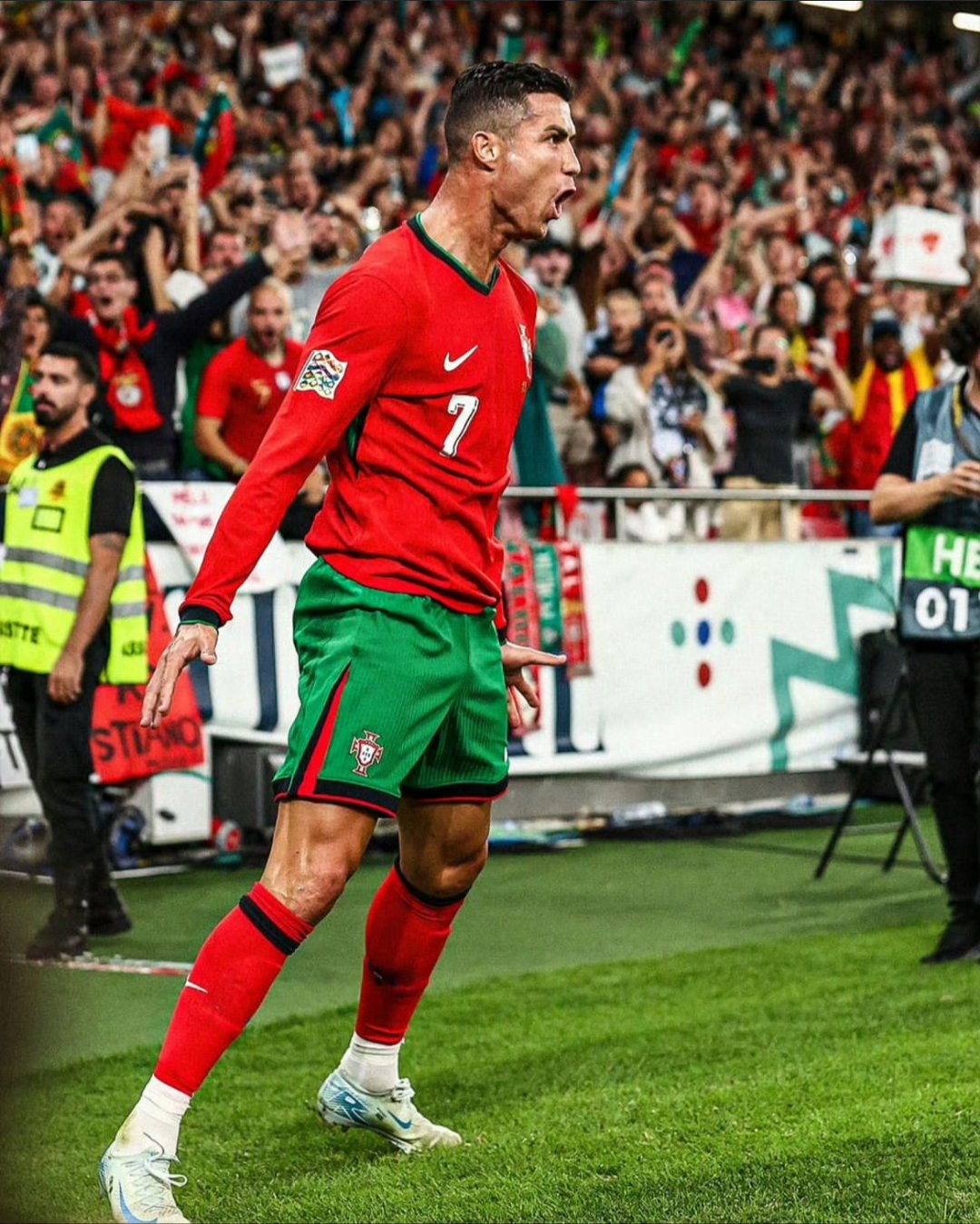 关于巴黎轻取罗马,C罗一己之力扛起全队的信息 关于巴黎轻取罗马,C罗一己之力扛起全队的信息