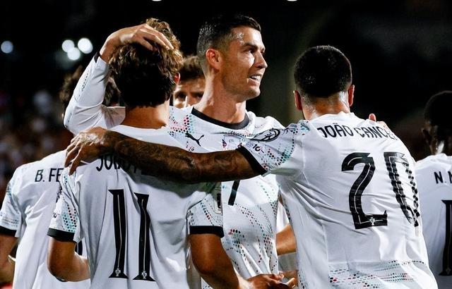 关于巴黎轻取罗马,C罗一己之力扛起全队的信息 关于巴黎轻取罗马,C罗一己之力扛起全队的信息