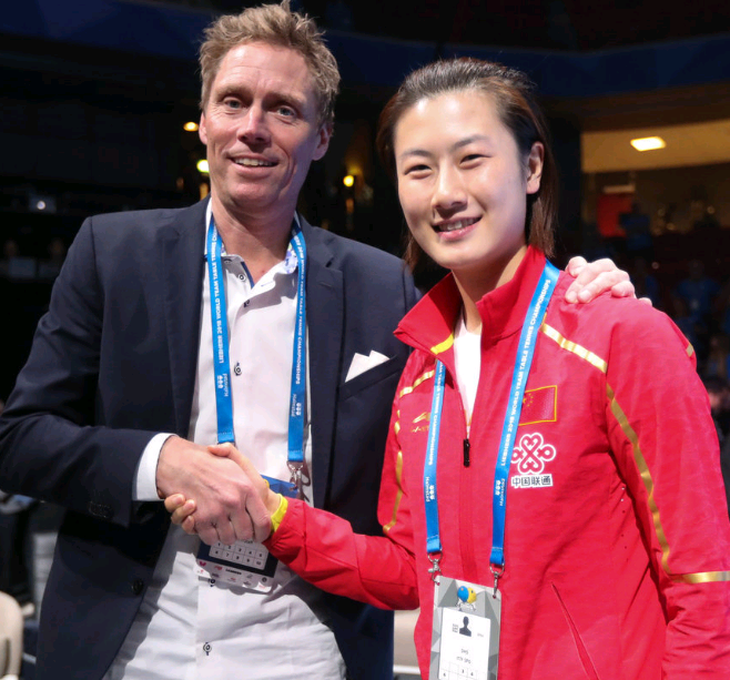 中国队碾压韩国队，李梓嘉惊艳四座