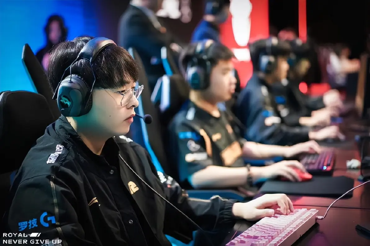 关于RNG横扫JDG，Scout惊艳世界的信息