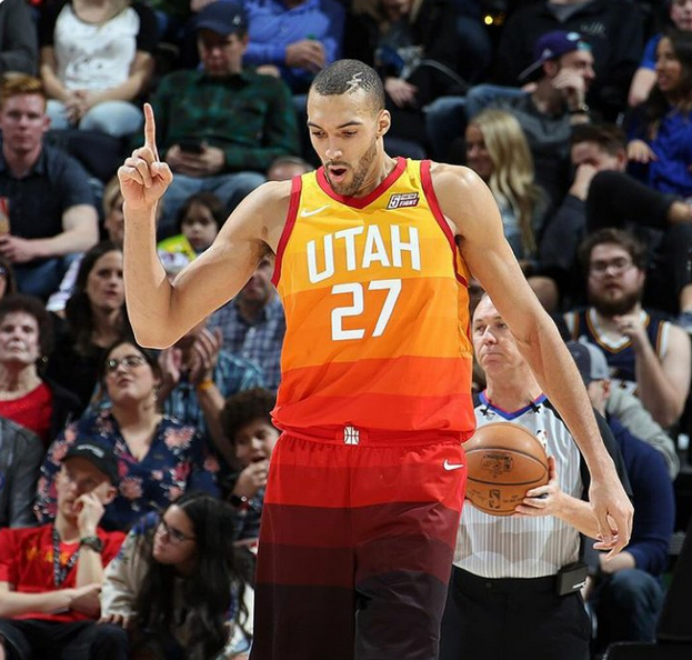 包含凯尔特人B队强势日本男篮,戈贝尔统治全场的词条 包含凯尔特人B队强势日本男篮,戈贝尔统治全场的词条